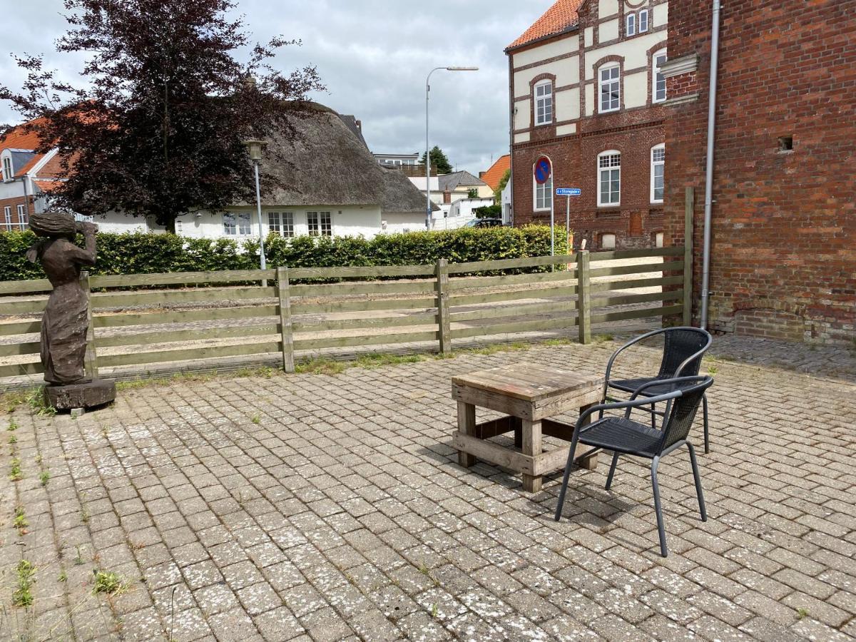 N1 Apartment In The Heart Of Højer 外观 照片
